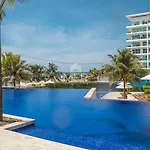 Morros Ultra, Beachfront & 2 Bedrooms By Inmobiliaria Mfr